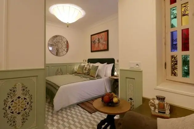 Deluxe Üç Kişilik Oda, Banyolu/Duşlu (Zahia)