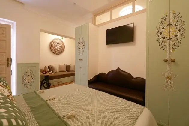 Deluxe Üç Kişilik Oda, Banyolu/Duşlu (Zahia)