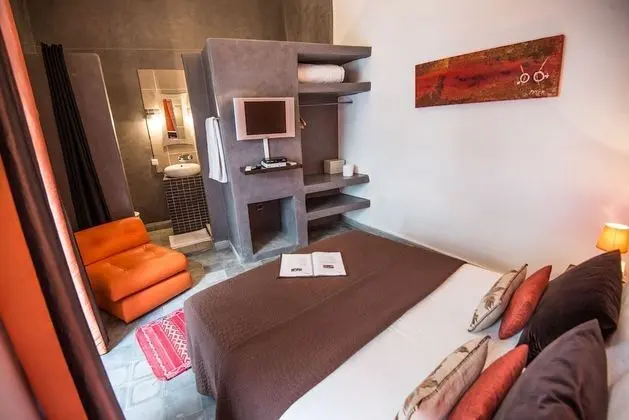 Standard Tek Büyük Yataklı Oda