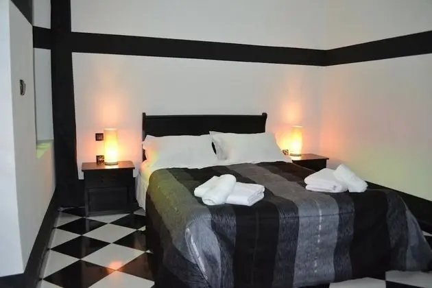 Tek Büyük Yataklı Oda, 1 Çift Kişilik Yatak