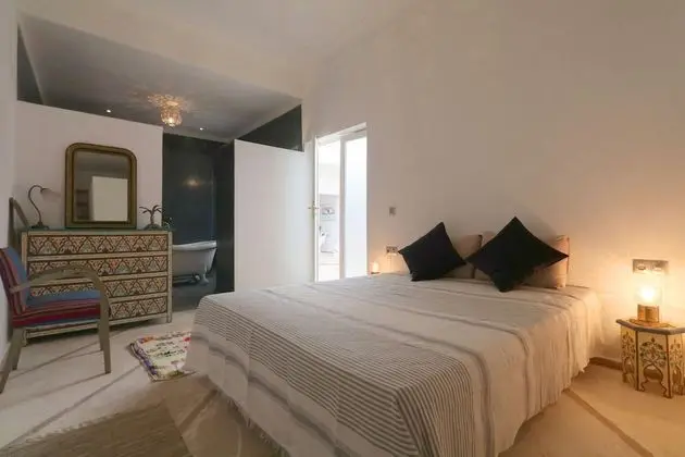 Deluxe Oda, Sigara İçilmez