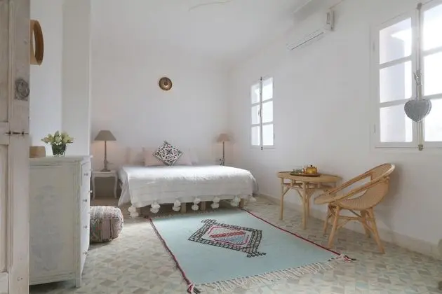 Deluxe Oda, Sigara İçilmez