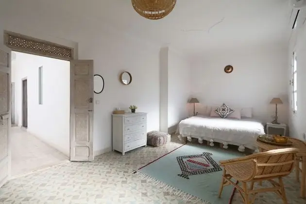 Deluxe Oda, Sigara İçilmez