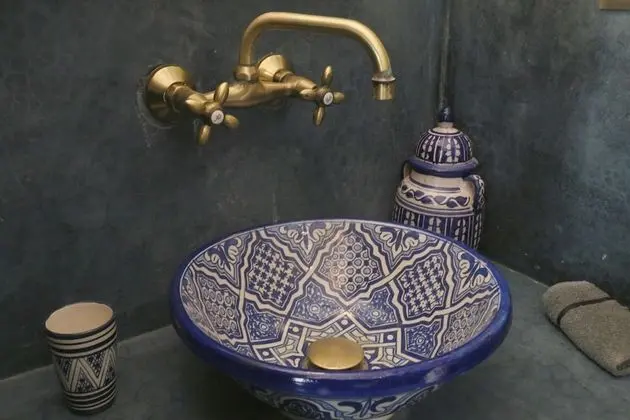 Deluxe Oda, Sigara İçilmez