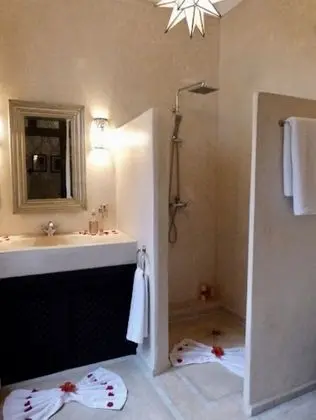 Deluxe Tek Büyük Yataklı Oda, 1 Büyük (Queen) Boy Yatak, Bahçeli