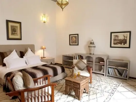 Deluxe Tek Büyük Yataklı Oda (Jasmin)