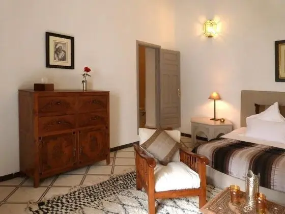 Deluxe Tek Büyük Yataklı Oda (Jasmin)