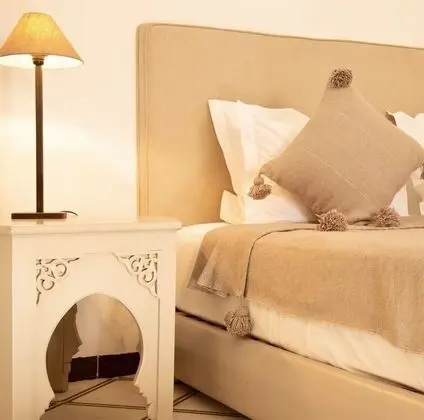 Deluxe Tek Büyük Yataklı Oda (Jasmin)