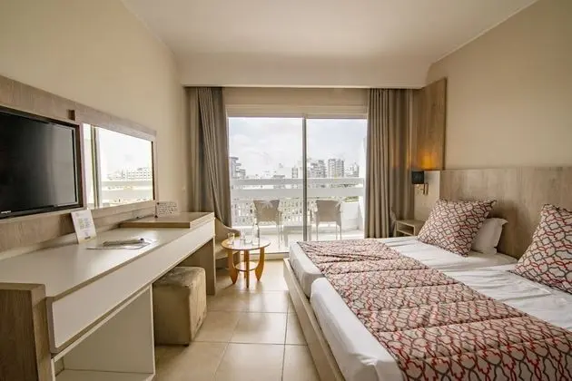 Standard Üç Kişilik Oda, Şehir Manzaralı