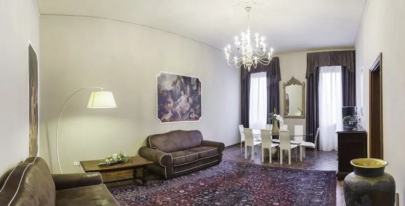 Apart Daire, Balkon (Check-in location Santa Croce 515)