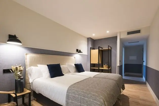 Tek Büyük Yataklı Oda, Banyolu/Duşlu