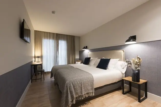 Tek Büyük Yataklı Oda, Banyolu/Duşlu