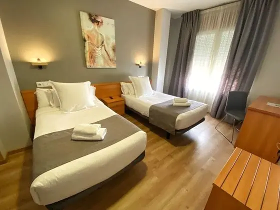 Tek Büyük Yataklı Oda