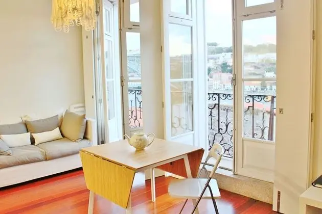 Çatı Katı (Loft), Nehir Manzaralı (Rua Infante Dom Henrique, 87)