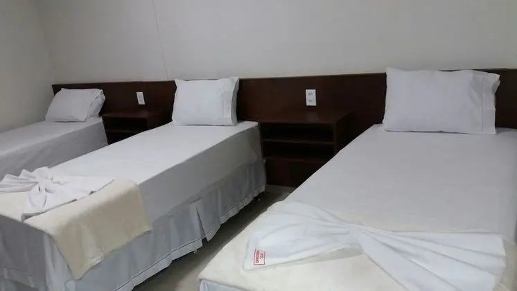Üç Kişilik Oda