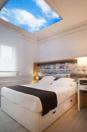 Tek Büyük Yataklı Oda