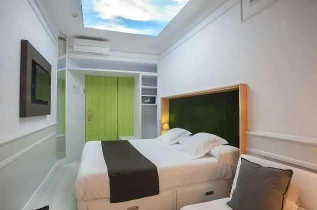 Tek Büyük Yataklı Oda