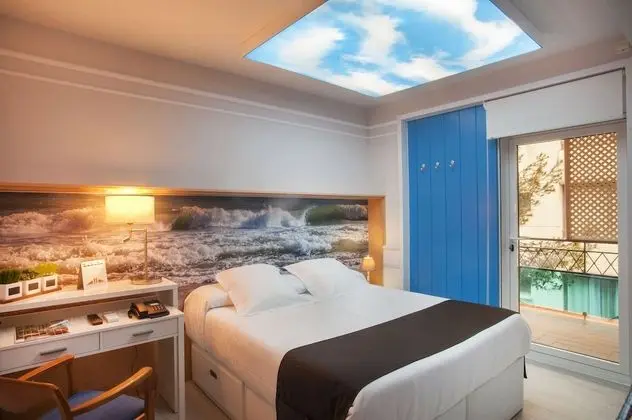 Tek Büyük Yataklı Oda, Teras