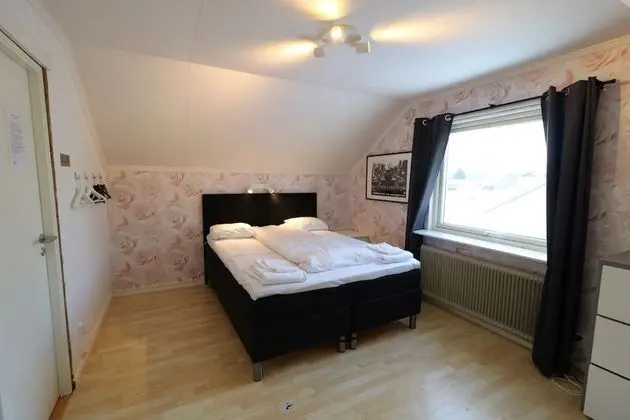 Classic Tek Büyük Yataklı Oda