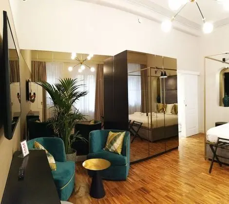 Deluxe Tek Büyük Yataklı Oda, 1 Yatak Odası, Özel Banyo, Bahçe Manzaralı