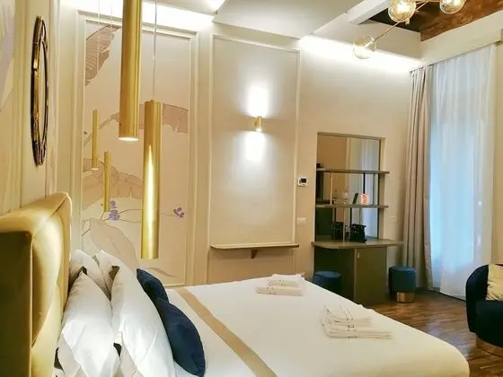 Deluxe Tek Büyük Yataklı Oda, 1 Yatak Odası, Özel Banyo, Bahçe Manzaralı