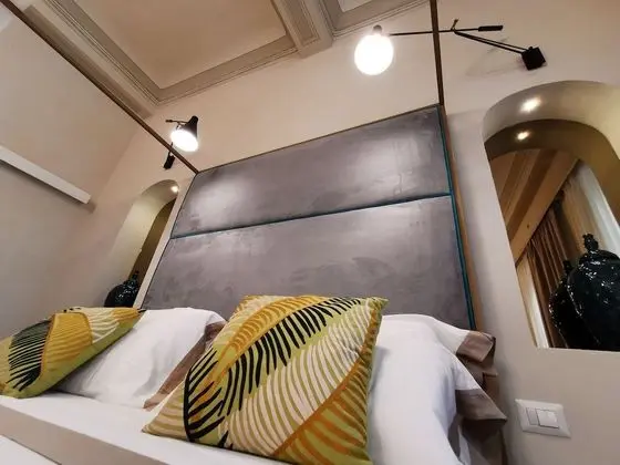 Deluxe Tek Büyük Yataklı Oda, 1 Yatak Odası, Özel Banyo, Bahçe Manzaralı