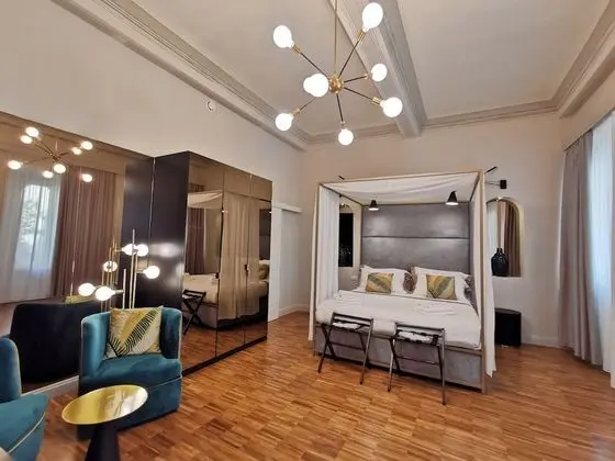 Deluxe Tek Büyük Yataklı Oda, 1 Yatak Odası, Özel Banyo, Bahçe Manzaralı