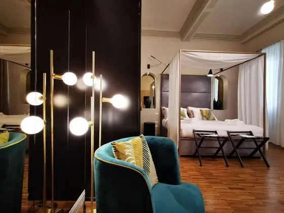 Deluxe Tek Büyük Yataklı Oda, 1 Yatak Odası, Özel Banyo, Bahçe Manzaralı