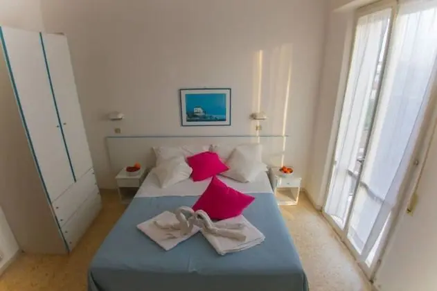 Tek Büyük Yataklı Oda, Deniz Manzaralı