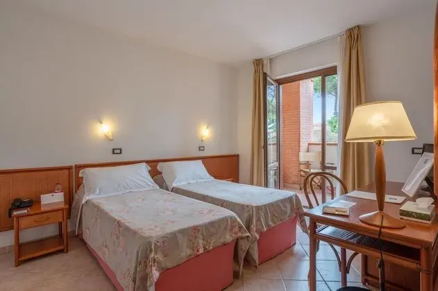 Standard Tek Büyük veya İki Ayrı Yataklı Oda (Beach Package)