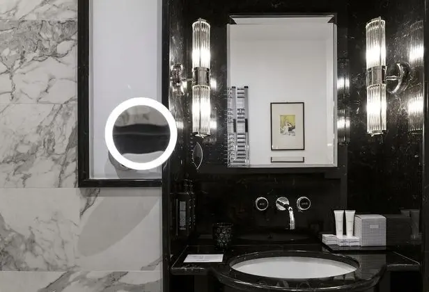 Superior Tek Büyük veya İki Ayrı Yataklı Oda (Aurora)