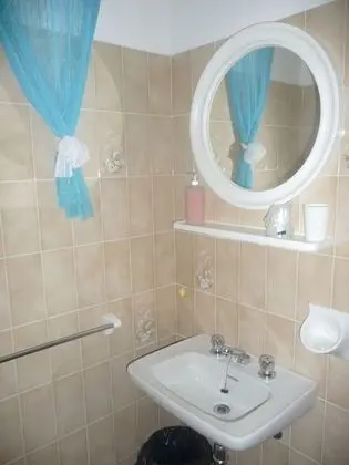 Standard Büyük Yataklı Tek Kişilik Oda