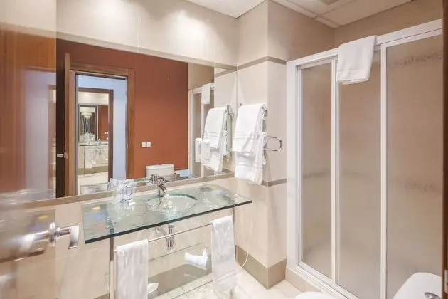 İki Ayrı Yataklı Oda (Cathedral View)