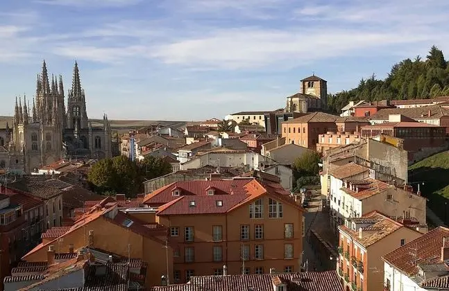 Dubleks (Suite Cathedral View)