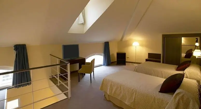 Dubleks (Twin with Living Room)