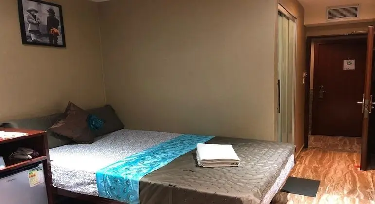 Standard Tek Büyük Yataklı Oda