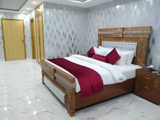 Deluxe Tek Büyük Yataklı Oda