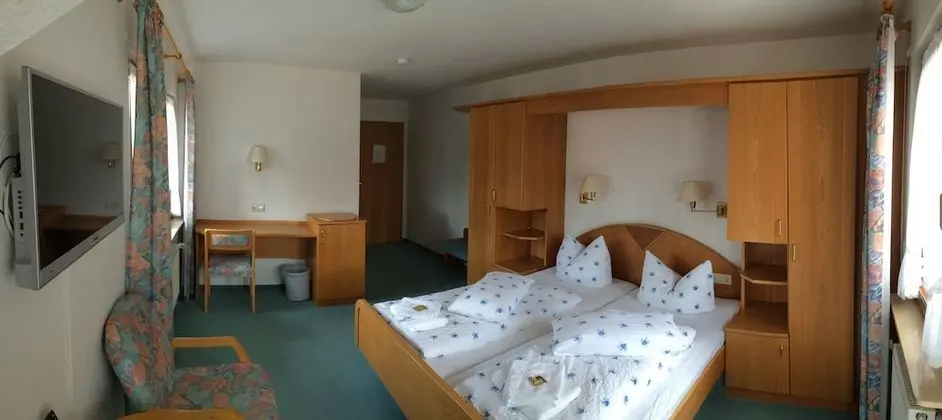 Tek Büyük Yataklı Oda