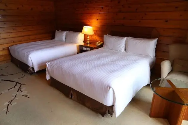 Deluxe Dört Kişilik Oda, 2 Çift Kişilik Yatak, Balkon, Göl Manzaralı