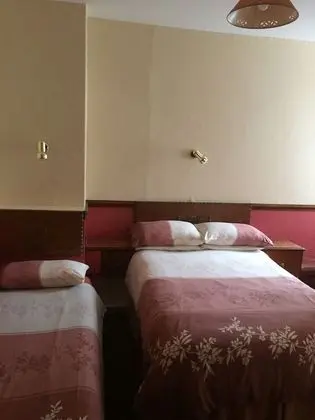 Üç Kişilik Oda, Banyolu/Duşlu