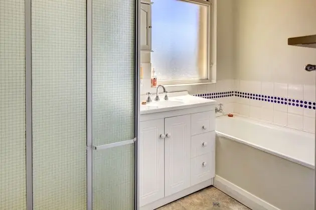 Basic Tek Kişilik Oda, Ortak Banyo