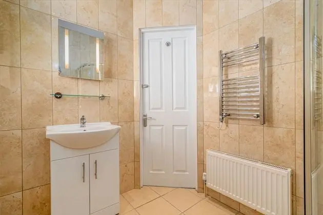 Superior Tek Büyük Yataklı Oda (Room 2)