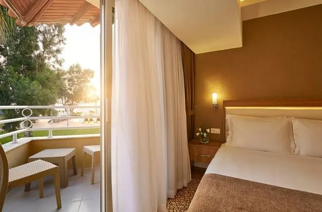 https://imagessl.etstur.com/files/images/hotelImages/TR/51081/l/Richmond-Ephesus-Hotel-Oda-286702.jpg
