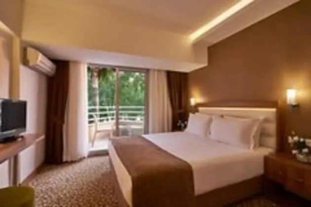 Bahçe Club Aile Odası