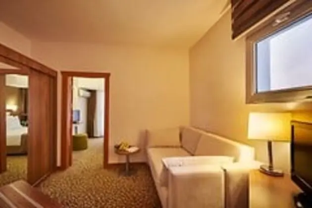 Bahçe Club Aile Odası