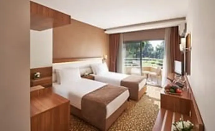 Bahçe Club Odası