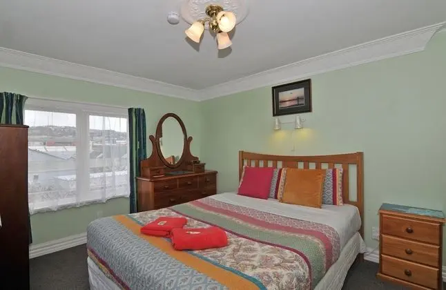 Standard Tek Büyük Yataklı Oda, Banyolu/Duşlu