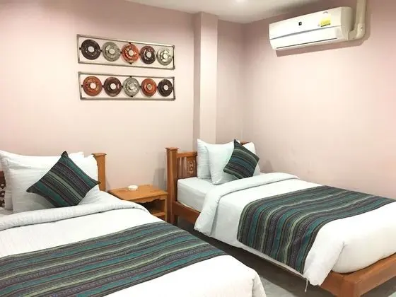 Economy Room