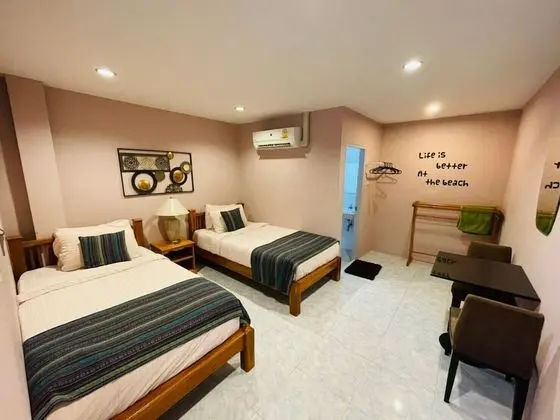 Economy Room