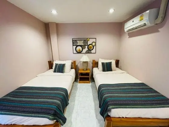 Economy Room